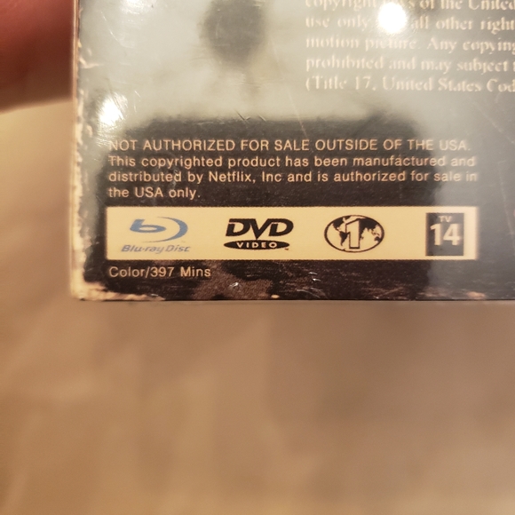 Stranger Things First Season DVD Unopened Set - Picture 6 of 7